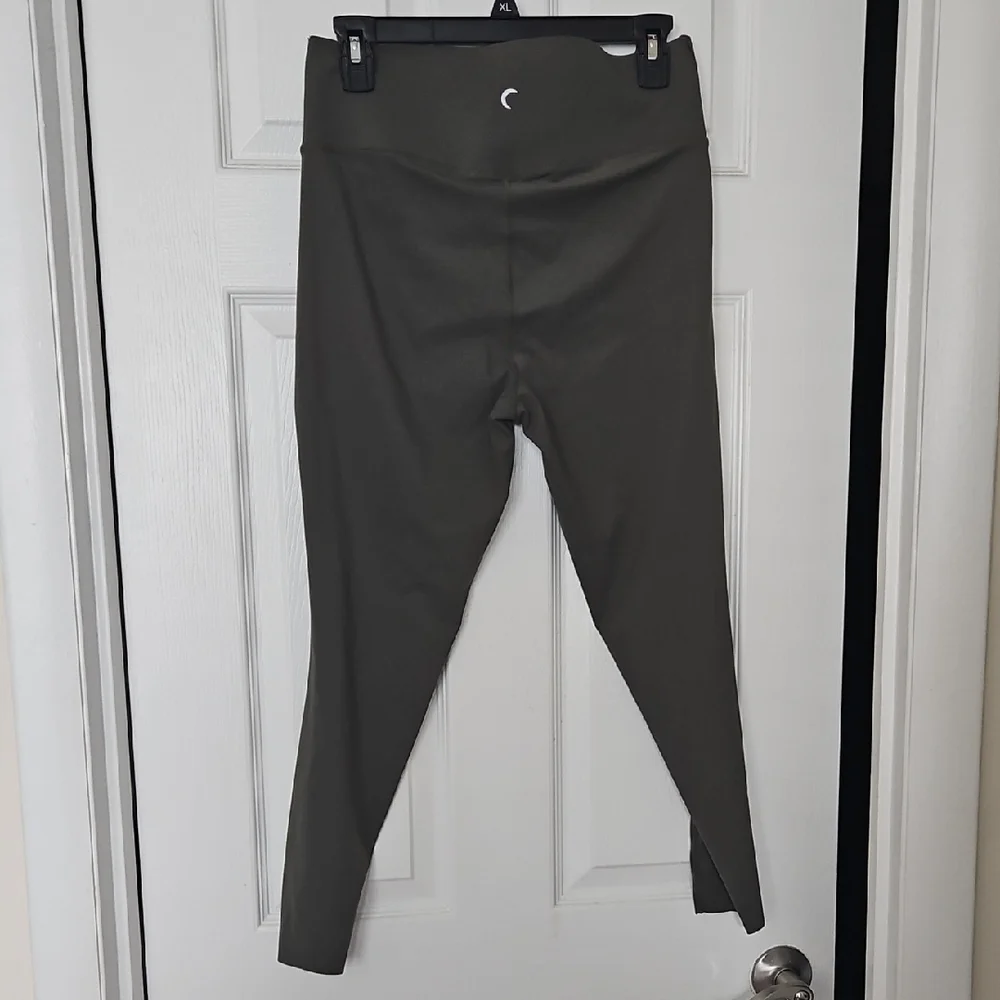 ZYIA Women's Olive Green Leggings - Picture 5 of 5
